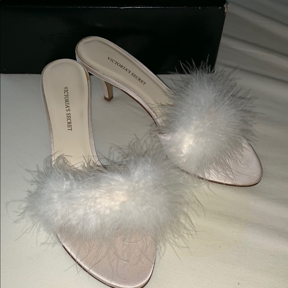 FINAL PRICE DROP!! Ivory Victoria Secret Heels